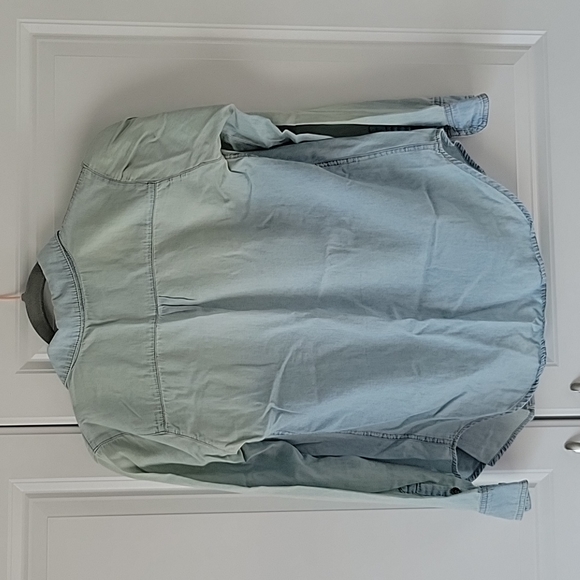 Foreign Exchange classic chambray button-down shirt size S - Picture 2 of 4